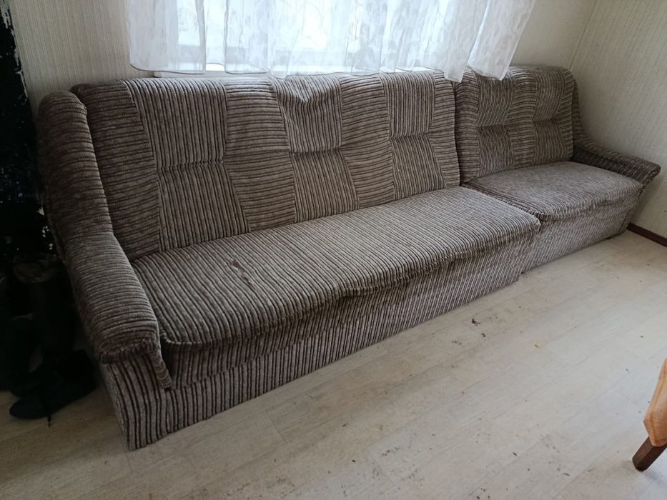 Отдам даром старую мебель