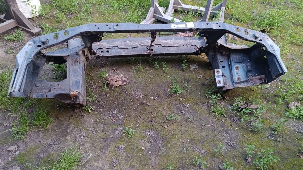 Телевизор на Mitsubishi Space Runner