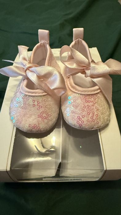 Balerini Anne Bebe paiete roz cu funda saten 3-6 luni