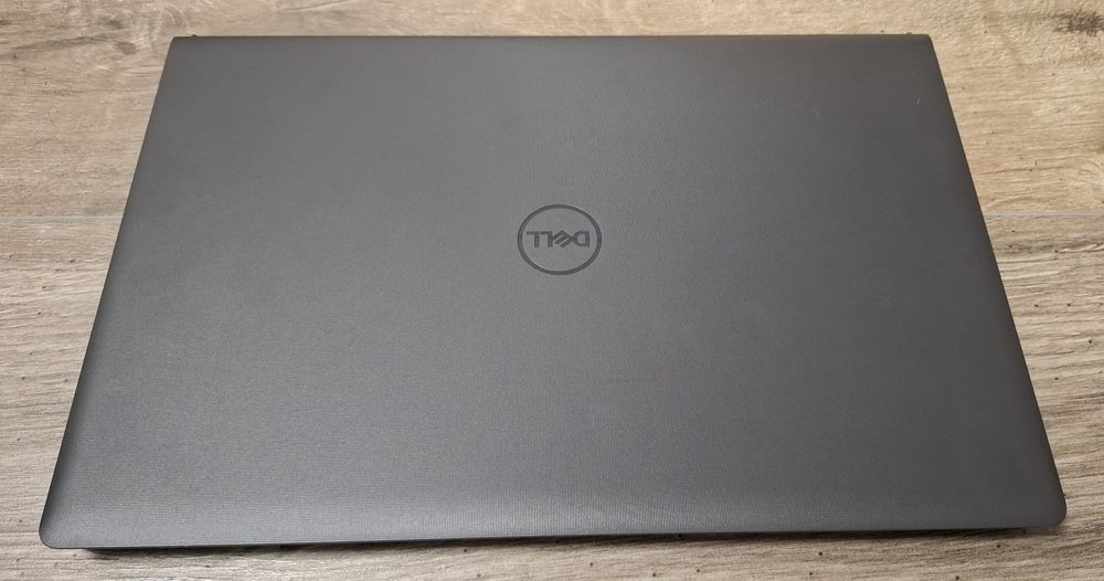 Лаптоп Dell Vostro 14 | Ryzen 5 7530 | 16GB Ram | 512 SSD
