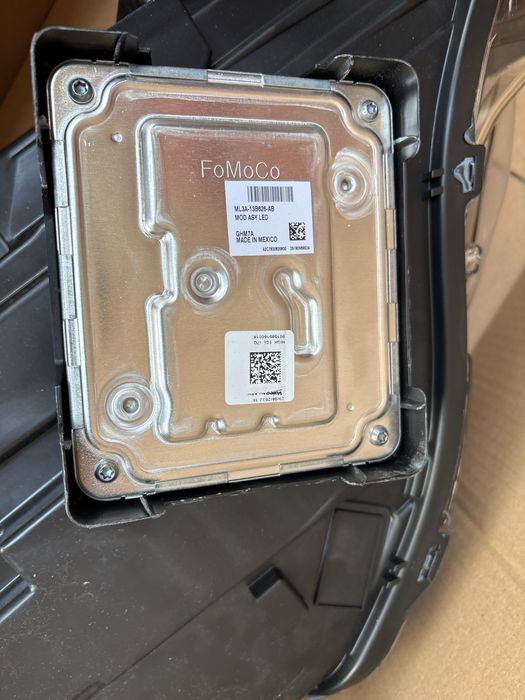 Far stanga LED original Ford Kuga MK3 2020-2024 cod 2852842 LV4B-13E017-AS NOU in cutie