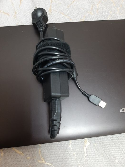 Продаю ноутбук Ленова