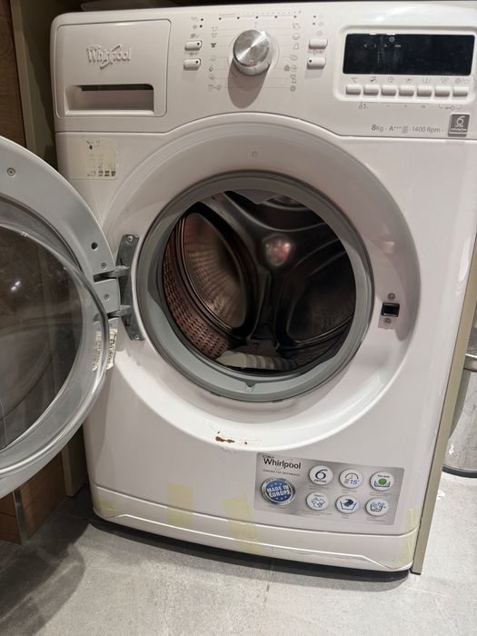 Продаётся стиральная машина Whirlpool 8 кг