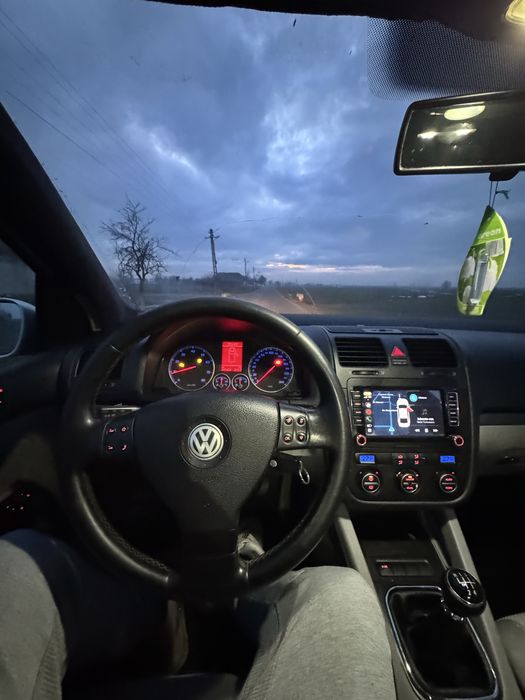 Golf 5, 1.6 benzina, an 2006