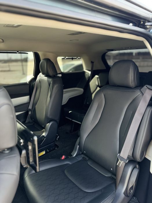 Прокат авто/7 местный минивэн