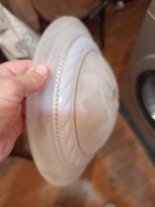 Отдам плафон на светильник