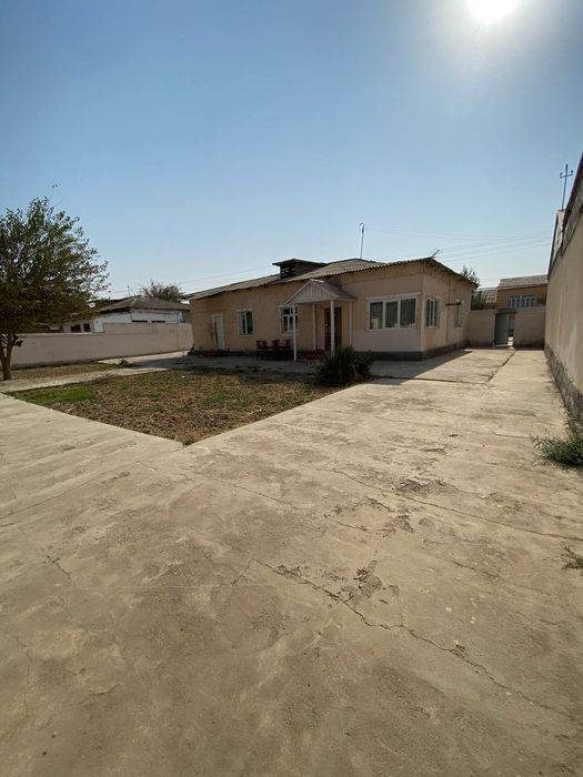 Ойбек махаллада ( Запчасть бозор) 6 хонали 9.5 сотк ли ховлили Уй соти