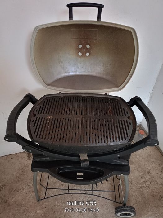 Барбекюта на дървени въглища