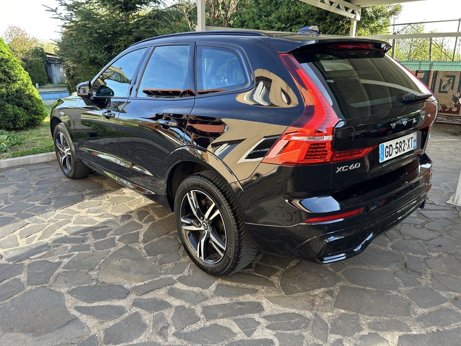 VOLVO XC60 2022 — imagine 2