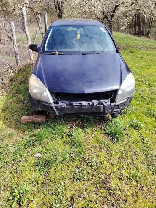 Opel Astra H   se Dezmembrează