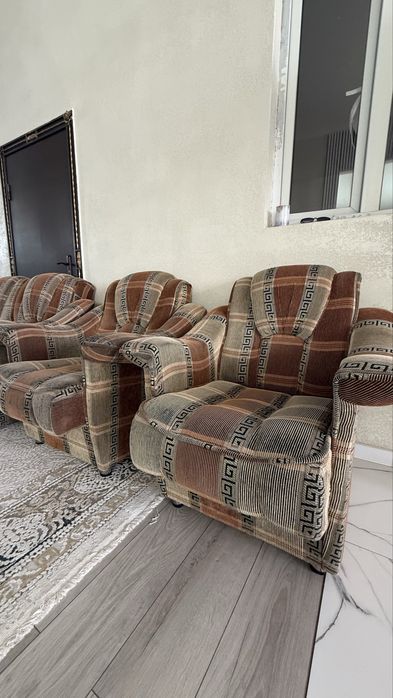 Продам диван и 2кресла