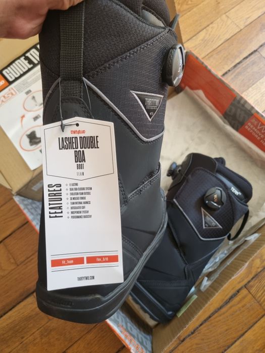 Ghete snowboard THIRTYTWO Lashed Double Boa  - marimea 42  NOI