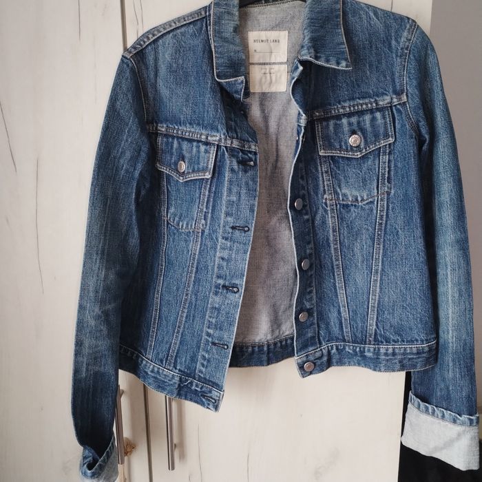 vand geacă și fuste