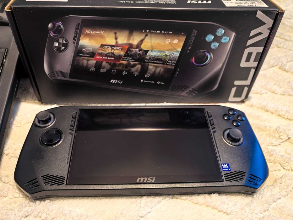 MSI Claw A1M Ultra 7, 1TB, 16GB DDR5 гейминг конзола с Гаранция