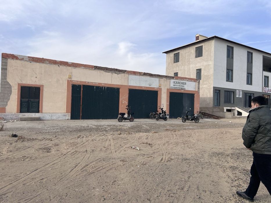 Qorako'l tumanidan avtomobillarga xizmatkorsatishshaxobchasi sotiladi