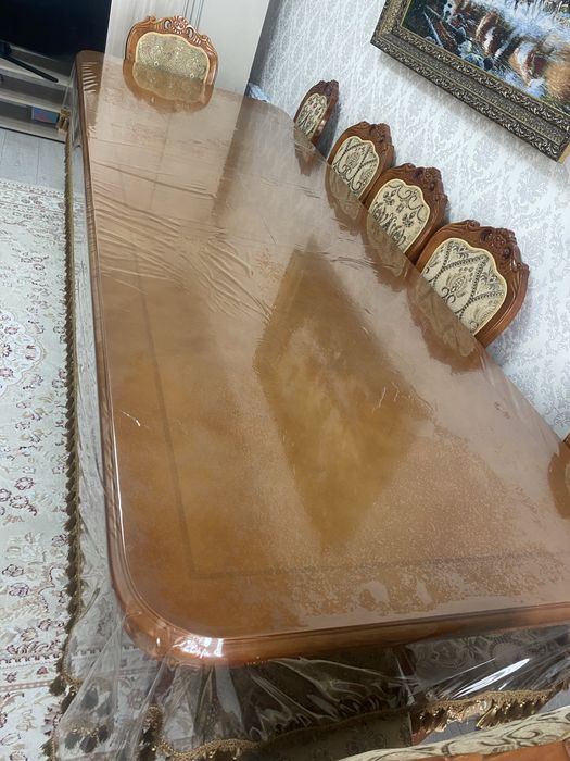 Продам стол деревянный, раздвижной.