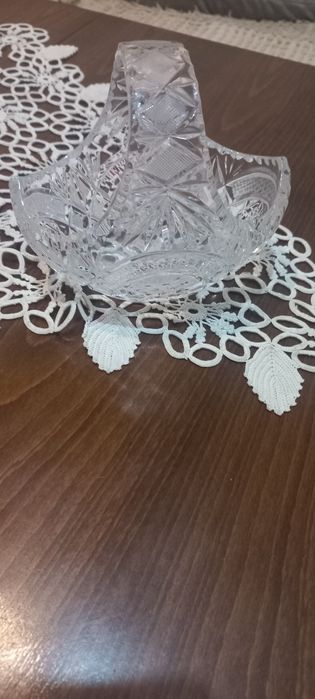 Малка кристална бонбониера.