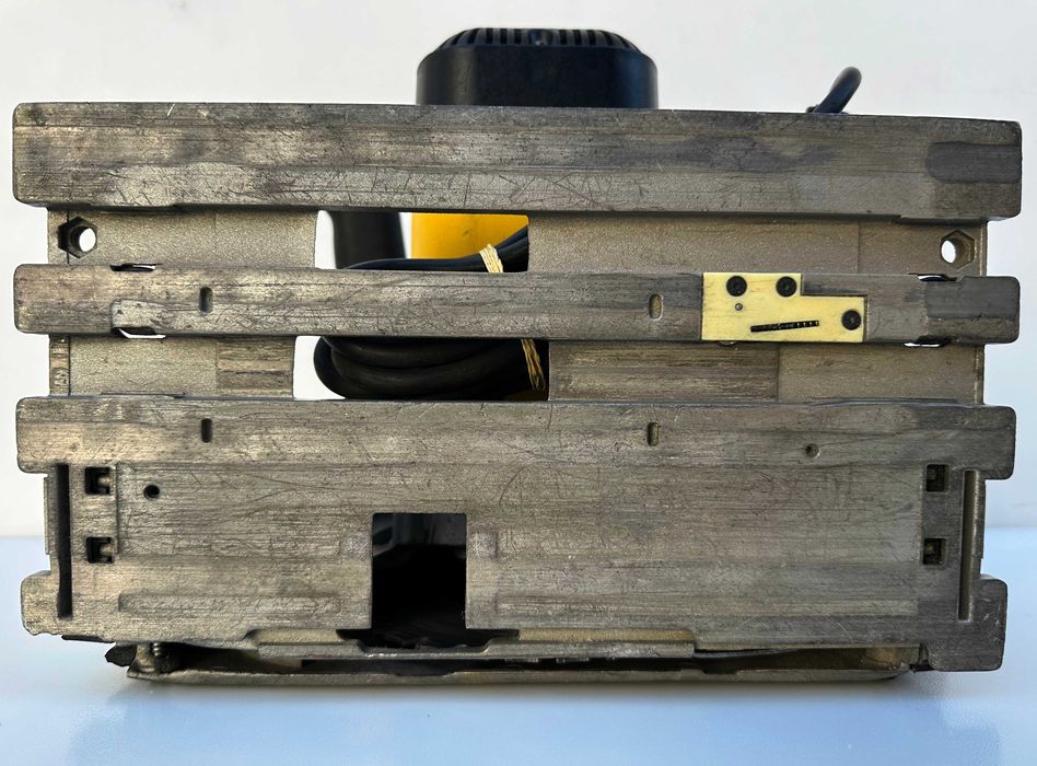 Dewalt DWS520-QS - Потапящ циркуляр 1300W перфектен!