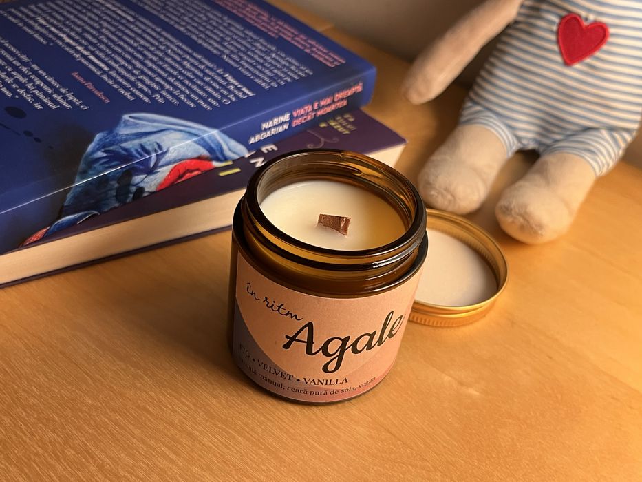 Lumanare parfumata cu miros de vanilie si smochine