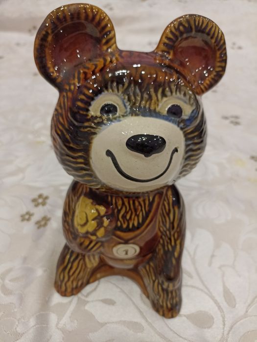 Продам Олимпийского Мишку 1980г., керамический высота 25см