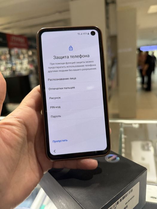 Samsung S10e 6/128 g