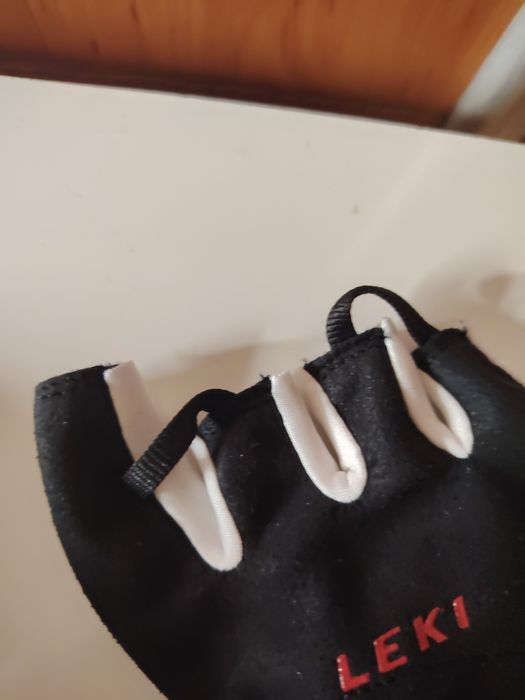 Leki ски ръкавици детски състезателни и мъжки скандинавско ходене