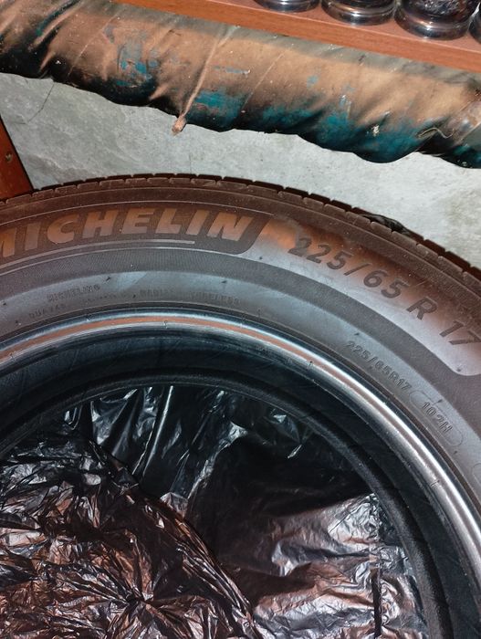 Автомобилни гуми-225/65 R17