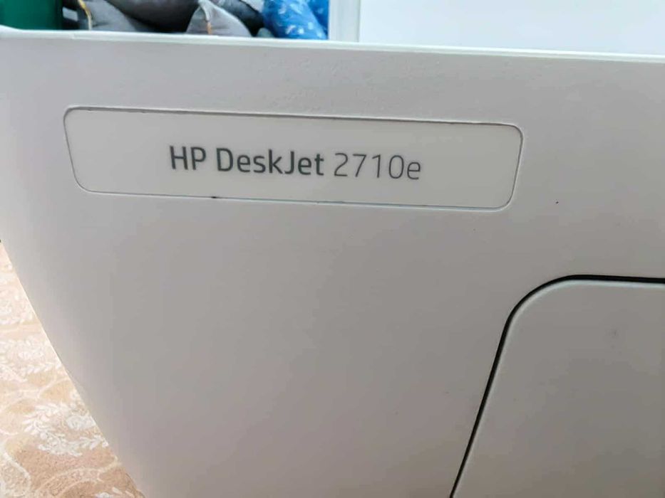 Imprimantă HP 2710e