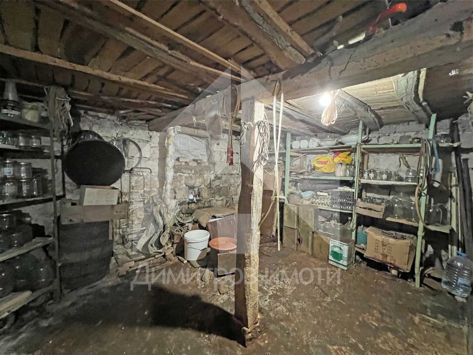 Продава се Къща в Нови пазар - 133 кв.м за 805 €/кв.м - Снимка #19