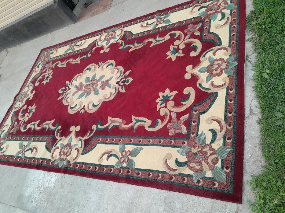 Продам ковёр в хорошем состояний