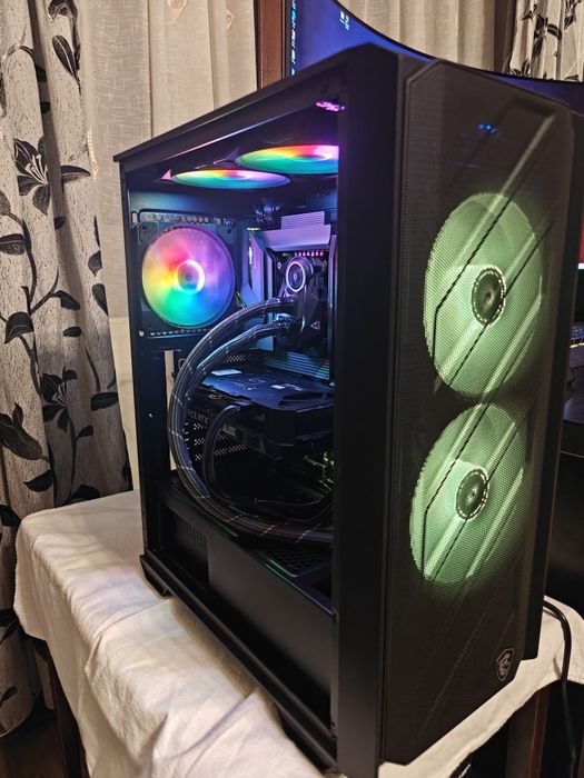 Calculator PC Gmaing  I5 Ultra 245k, RTX 5060ti 16gb, Cooler pe apă RGB