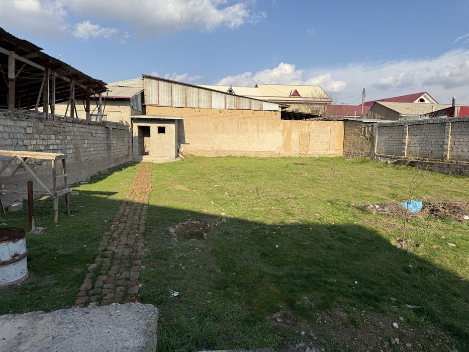 Бардамкол мактаб олди  Нур кочасида йер сотилади