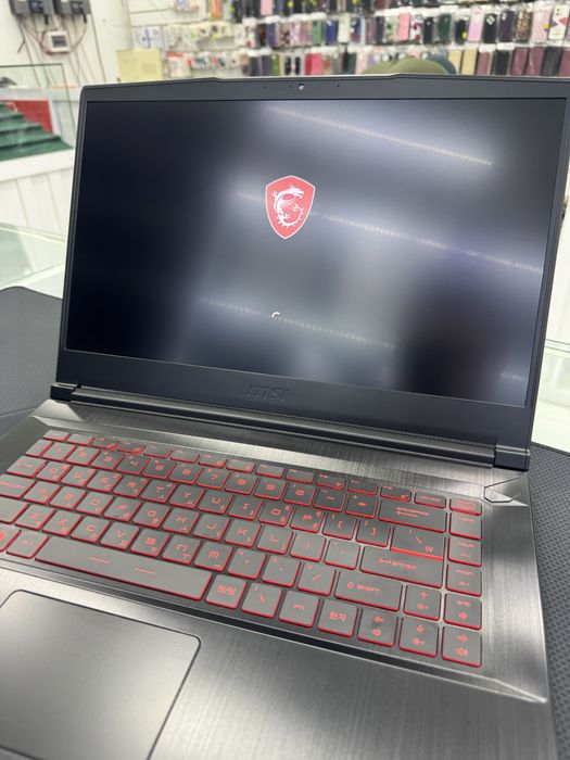 Msi Thin i5-12450H 8/512/2050 4Gb 15.6 Fhd Ips 144Hz