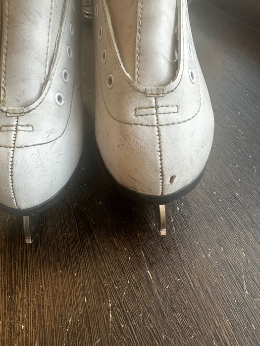 Фигурные коньки б/у