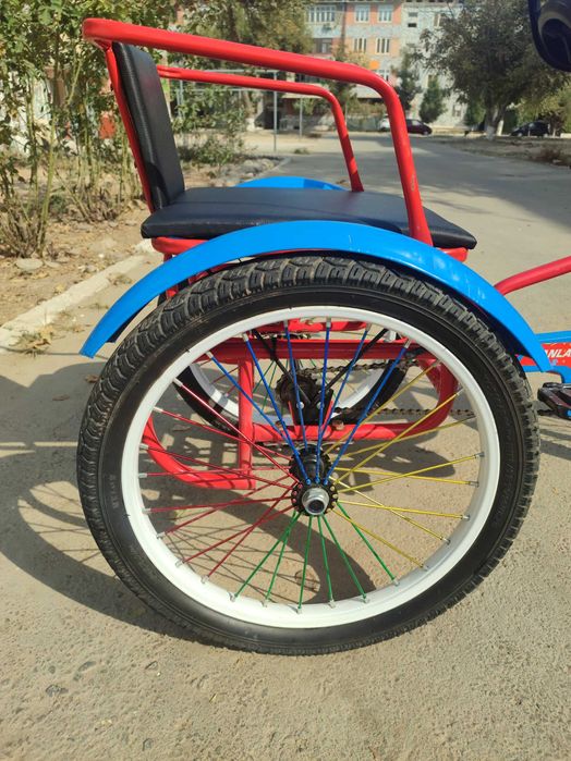 3 g'ildirakli orqa o'rindiqli velosiped (2 o'rindiqli)