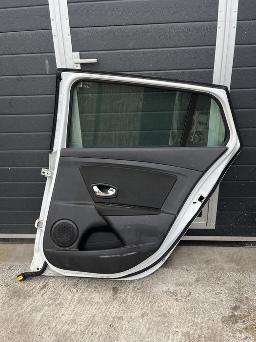 Ușa/Uși fata-spate stanga-dreapta Renault Megane 2015 break