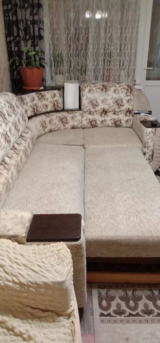 Продаю угловой диван
