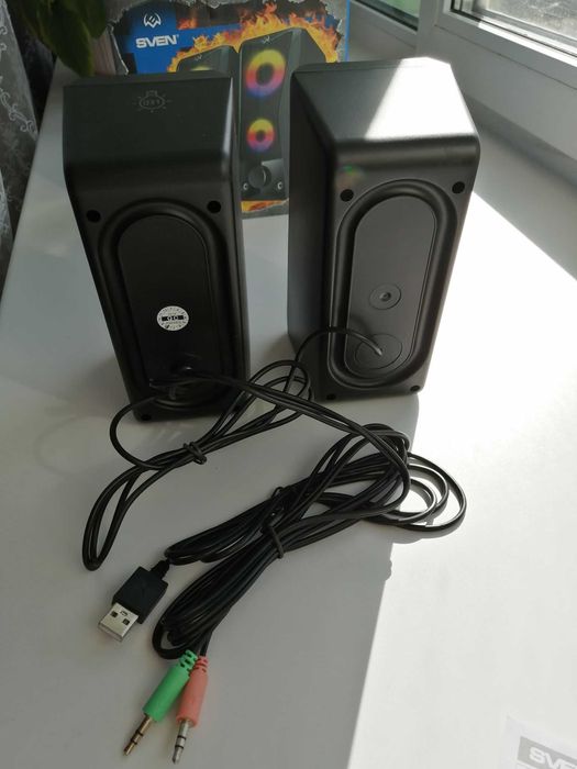 продам новый SVEN модел-445/AUX/Динамическая отключаемая RGB подсветка