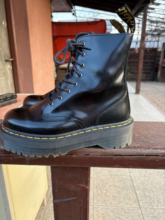 Bocanci de piele Dr  Martens Jadon