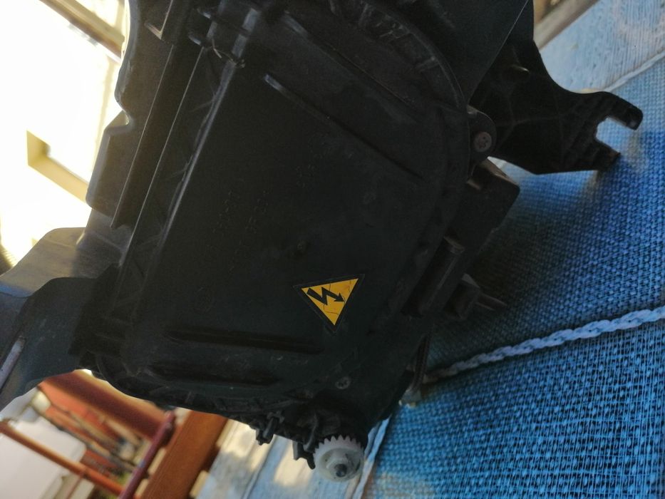 Vând far dreapta Audi A6