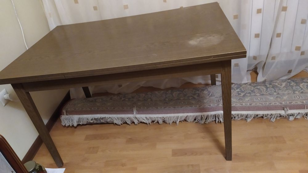 Деревянный стол раздвижной