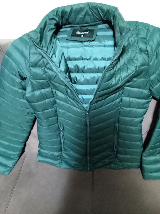 Пролетно яке маслено зелено