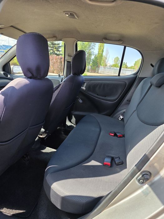 Toyota Yaris бензин