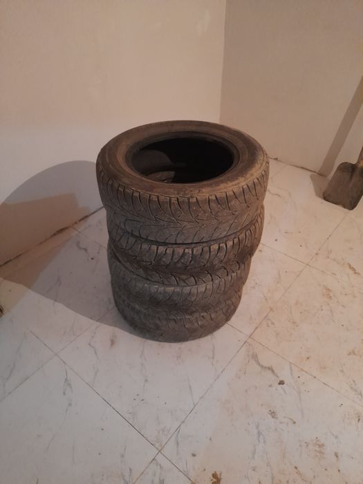 Продам шины 15 зимние