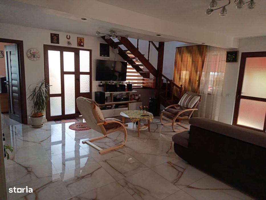 Casa Cu Mansarda