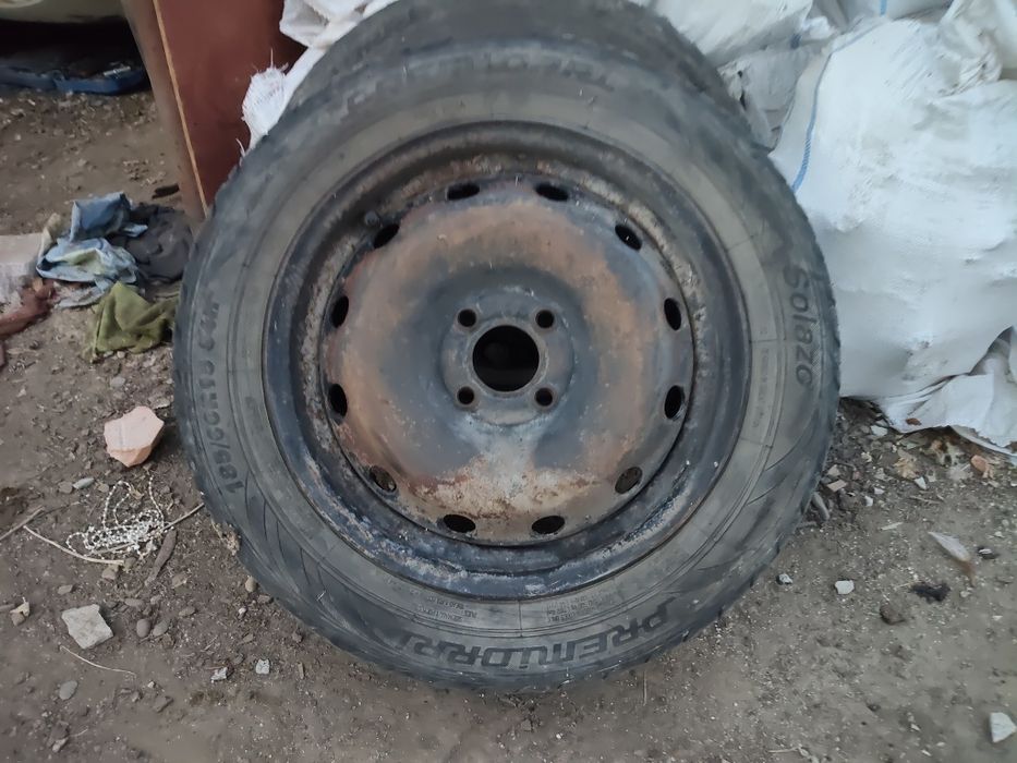 Vând 4 roți r15 4×100