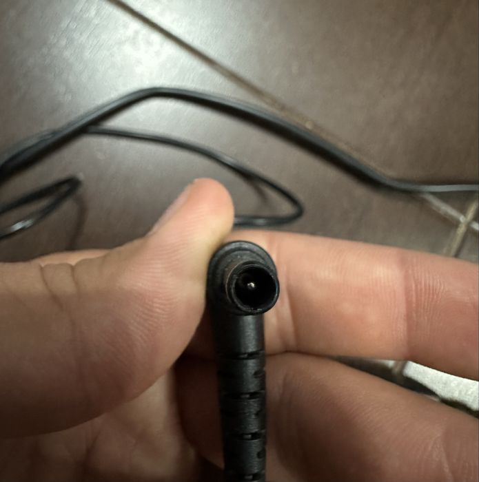 захранващ кабел с адаптер 14V за монитор/TV