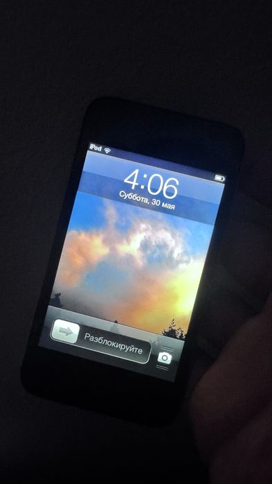 СРОЧНО ipod touch 4 64гб