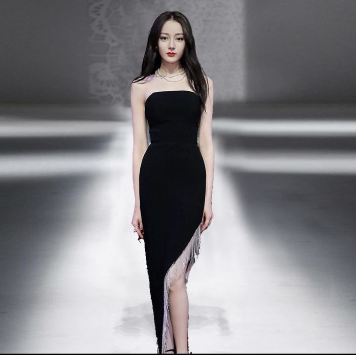 Платье веренее черное