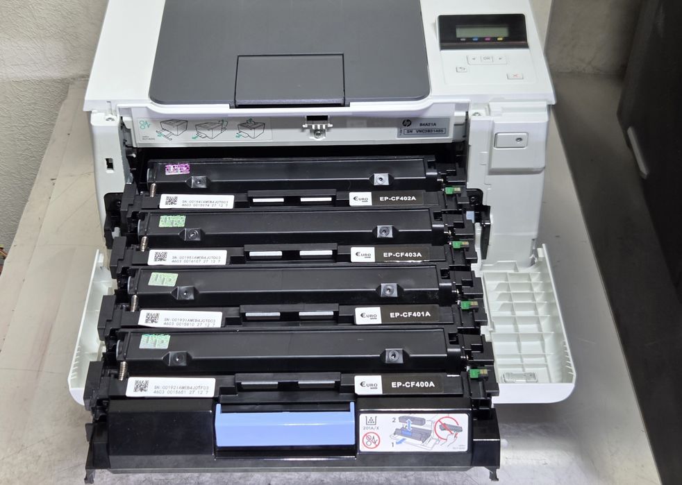 Продаю цветной лазерный принтер HP Color m252n